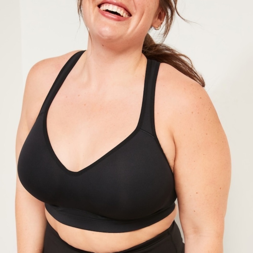 NWT Old Navy High Support Racerback Sports Bra in Black